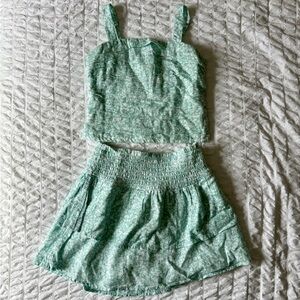 Green Floral Two-Piece Set, size 9/10